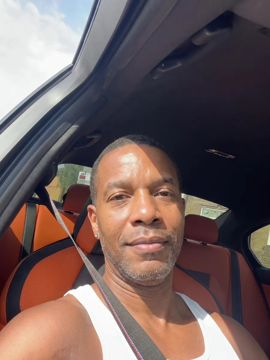 Darius, neck lift, before, front